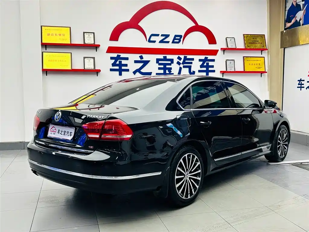 Volkswagen Passat 2014 2.0TSI DSG Executive Edition фото 5