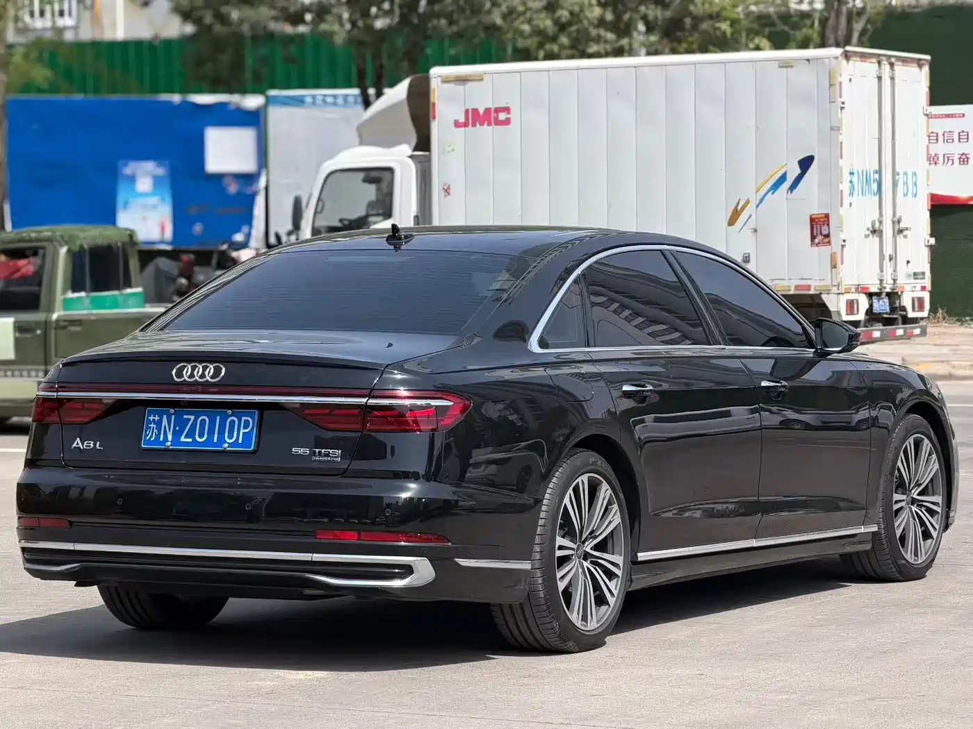 AUDI A8