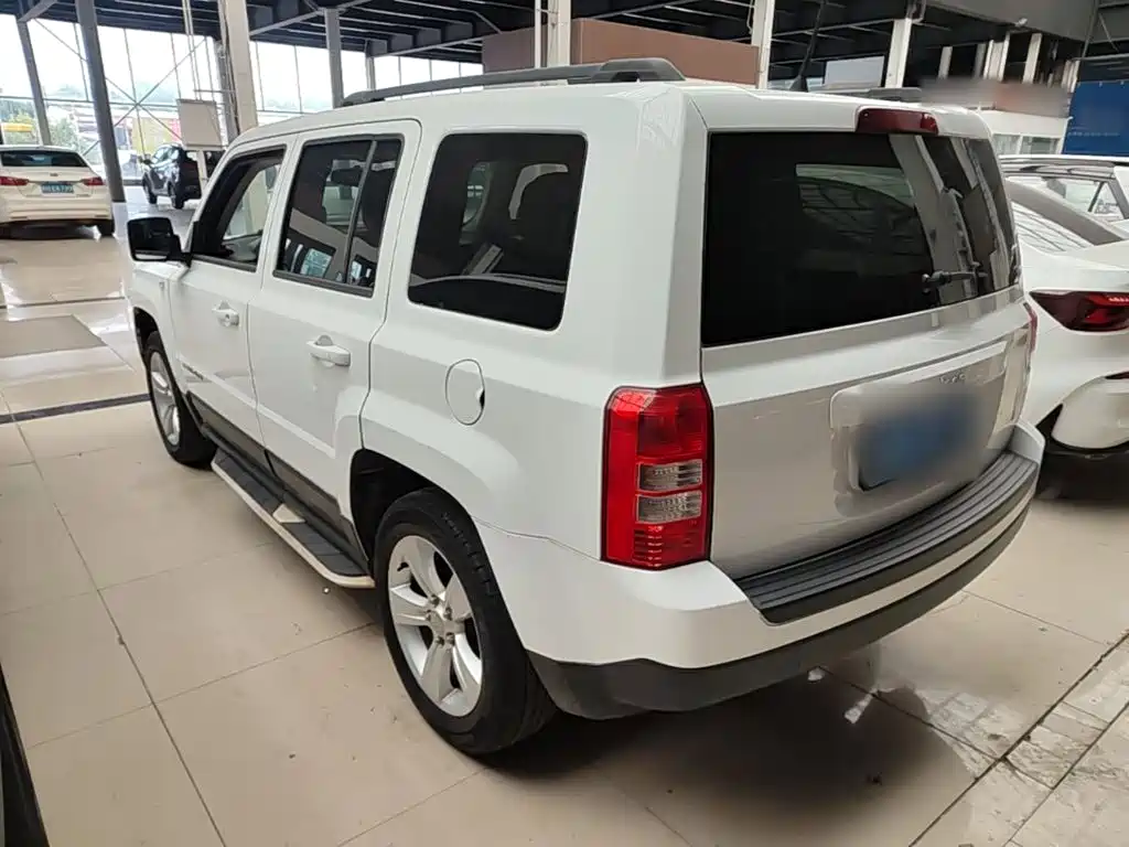 Jeep Patriot 2015 2014 2.0L Sport Enhanced Edition