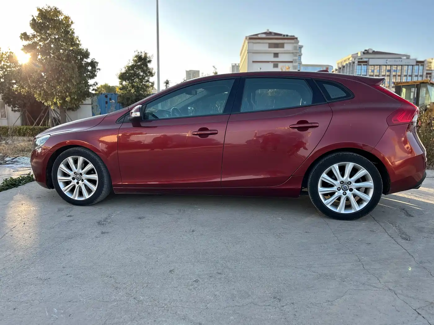 Фото 4 - Volvo V40