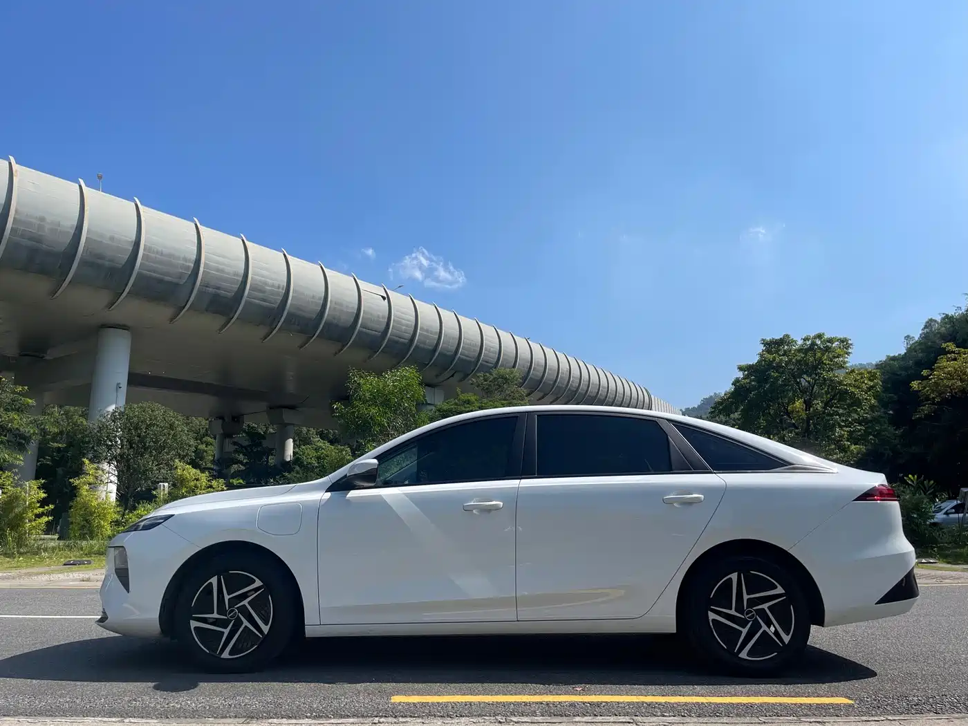 Roewe D6 2025 2025 Model 450km Premium Edition