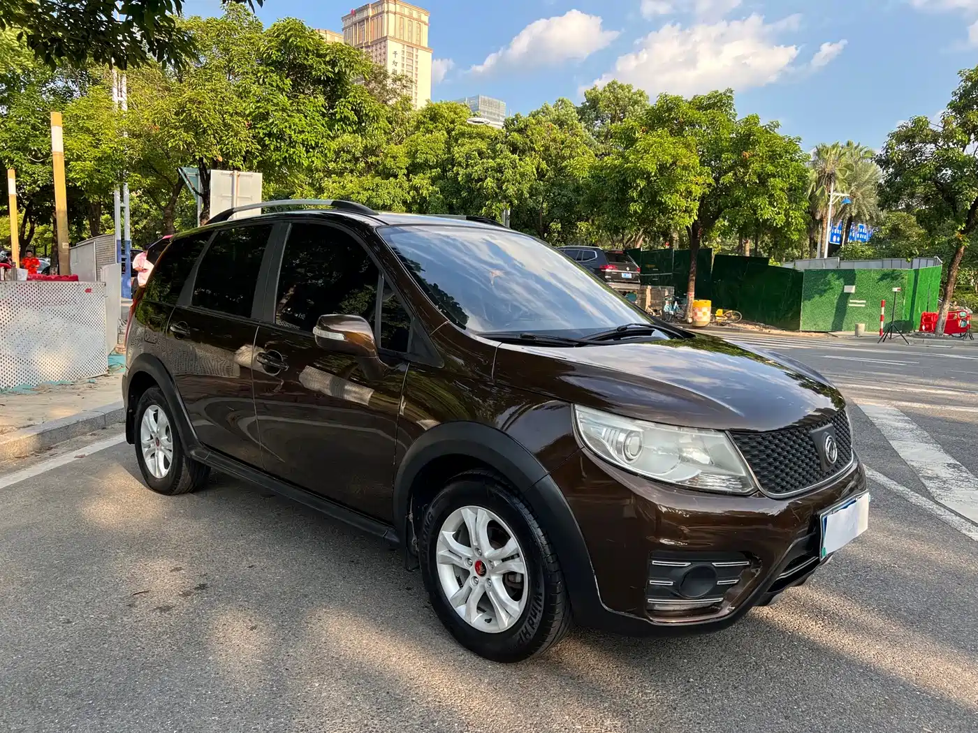Dongfeng Fengxing Joyear X3 2015 2015 1.5L Comfort Model