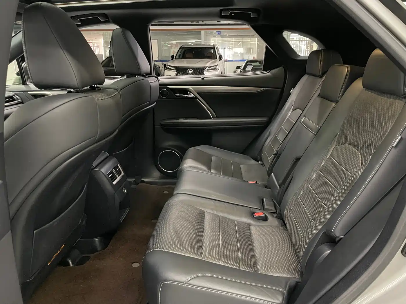 Lexus RX 2016 300 4WD F SPORT Edition China VI фото 22