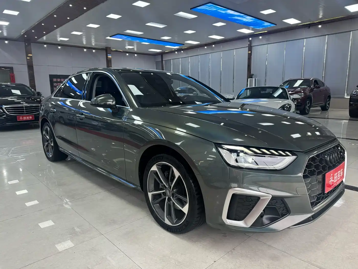 Audi A4L 2020 40 TFSI Luxury Dynamic фото 3