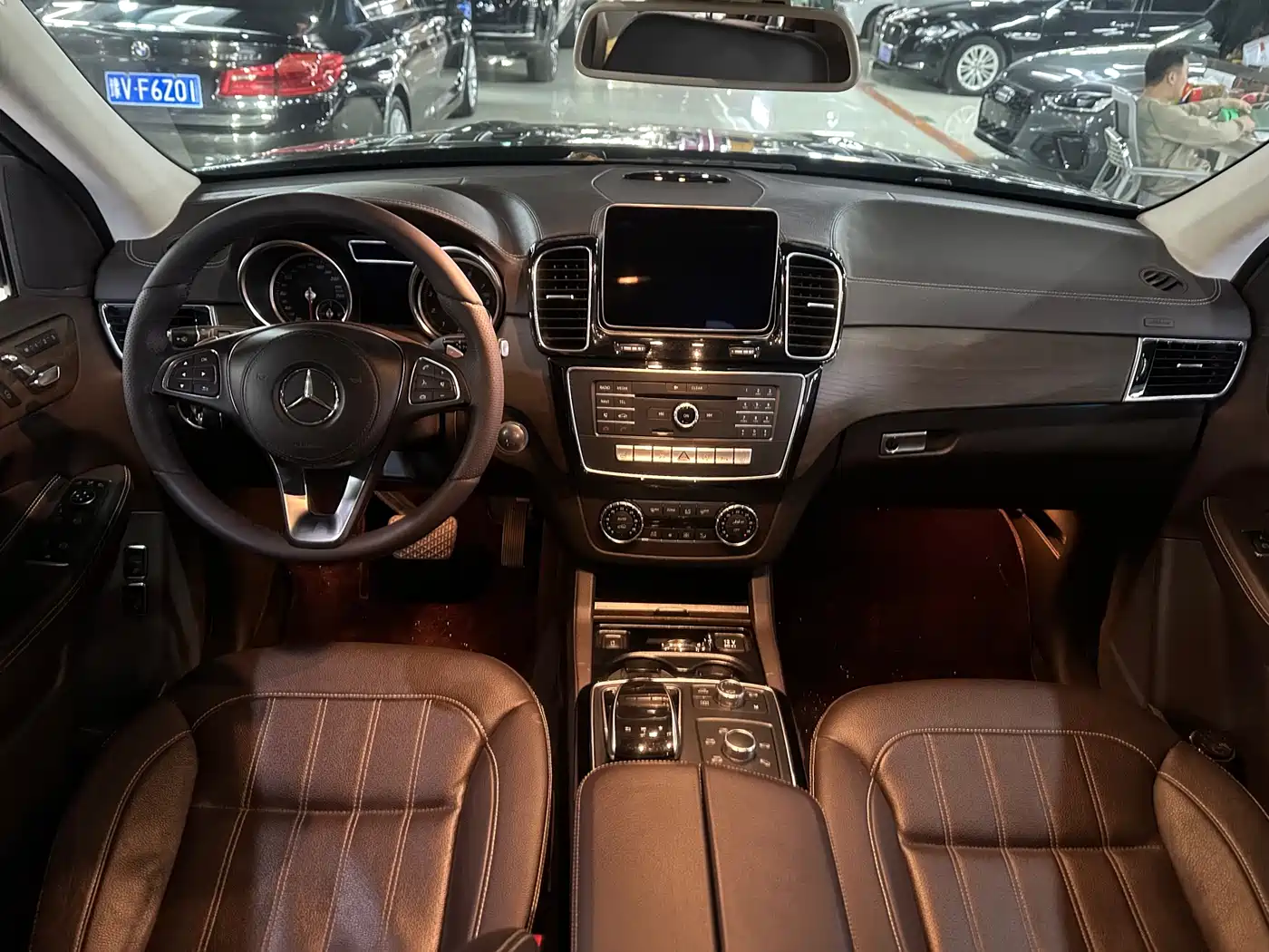Mercedes-Benz GLS 2018 Facelift GLS 400 4MATIC Sport фото 6