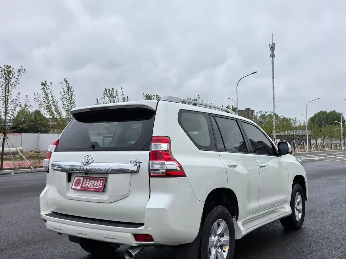 Toyota Prado (Import) 2010 2.7L Auto Luxury фото 6