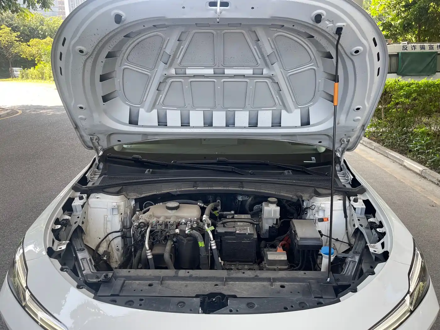 Roewe D6 2025 2025 Model 450km Premium Edition