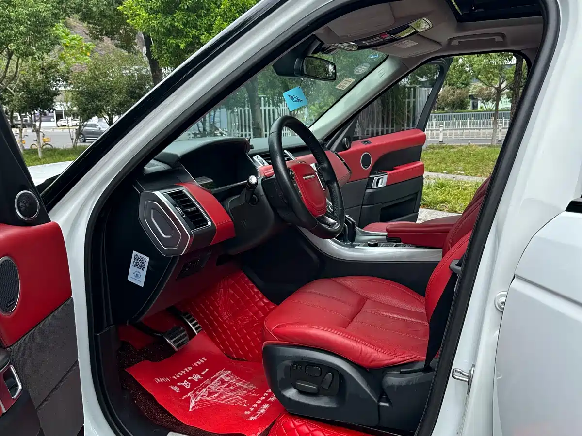 Фото 9 - Land Rover Range Rover Sport