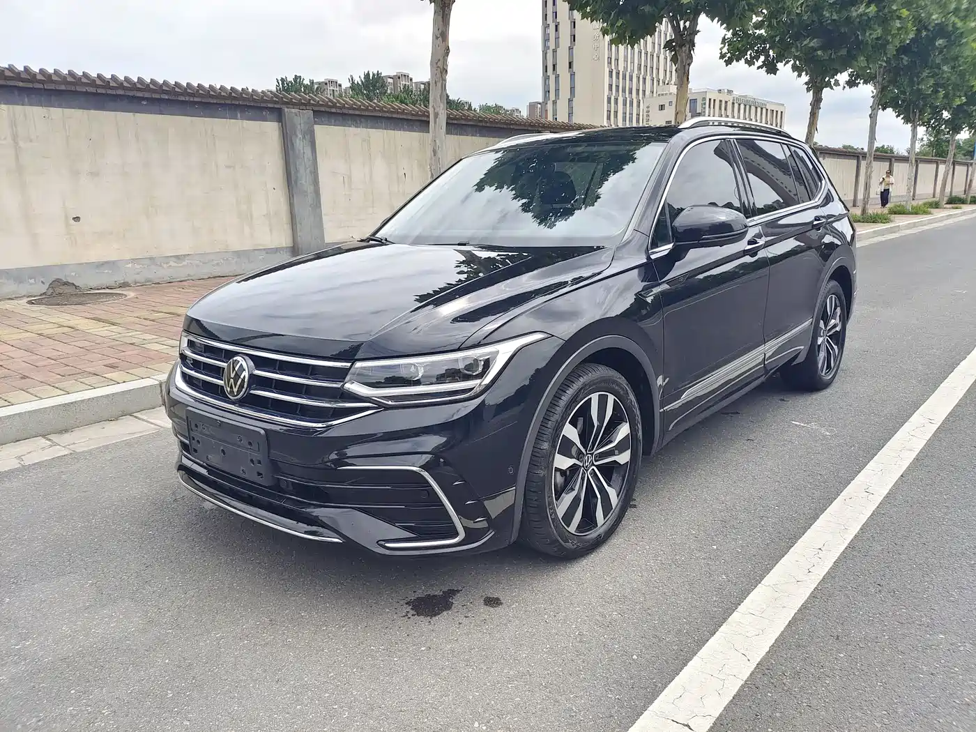 Volkswagen Tiguan L 2022 330TSI Auto 2WD R-Line Premium Edition