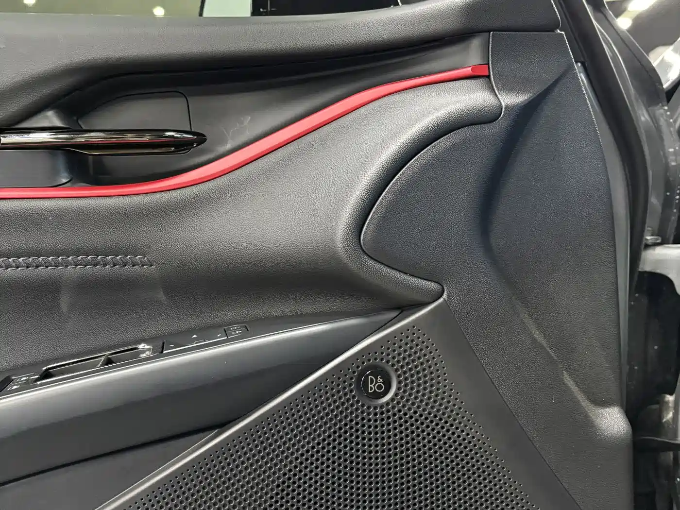 Ford EVOS 2022 EcoBoost 245 ST-Line фото 8