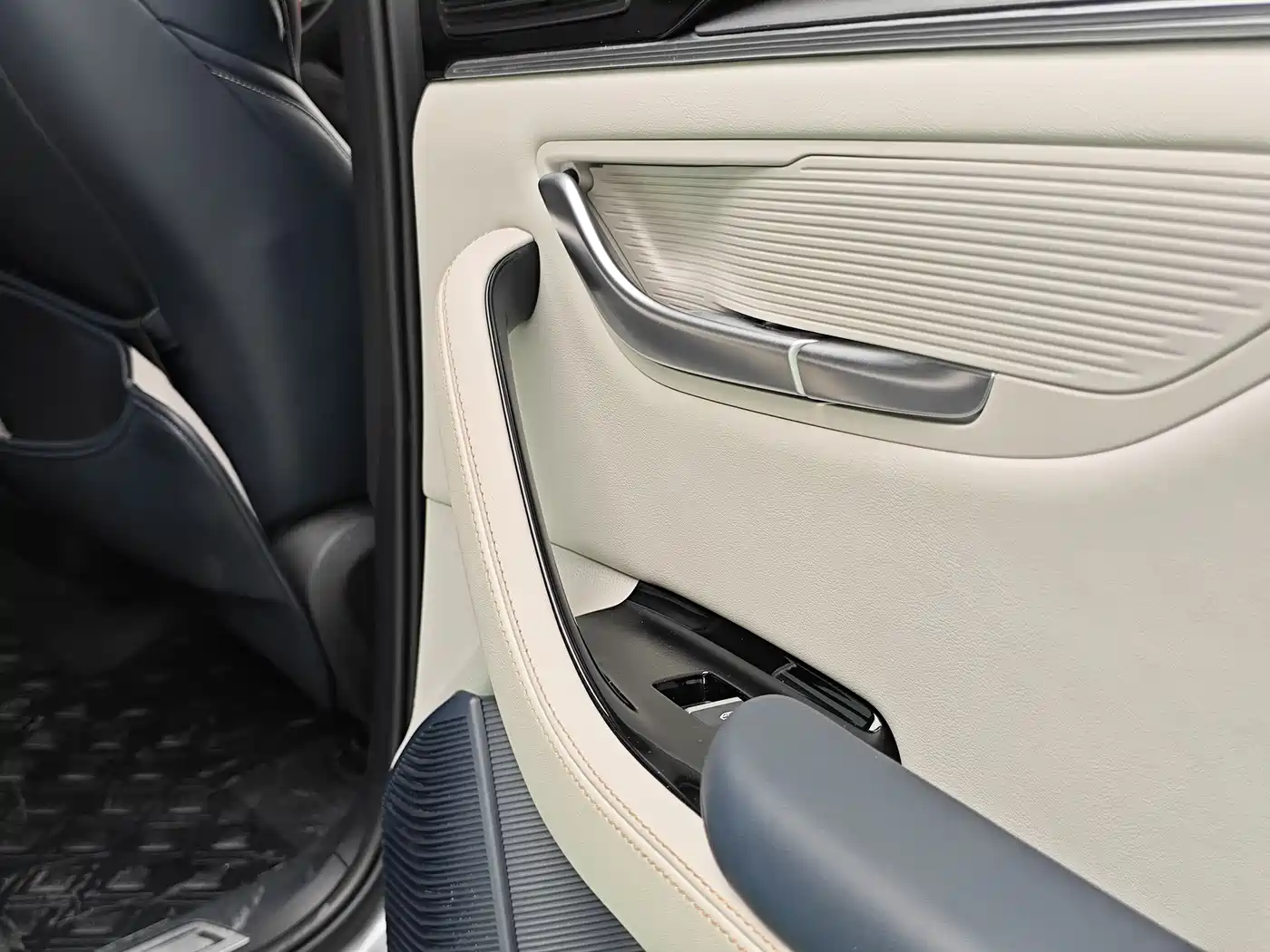 BYD Song PLUS PHEV 2021 DM-i 110KM Flagship PLUS фото 13