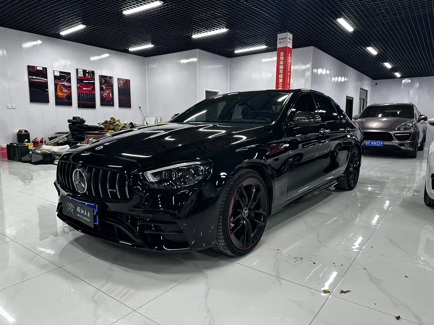 MERCEDES-BENZ E CLASS AMG