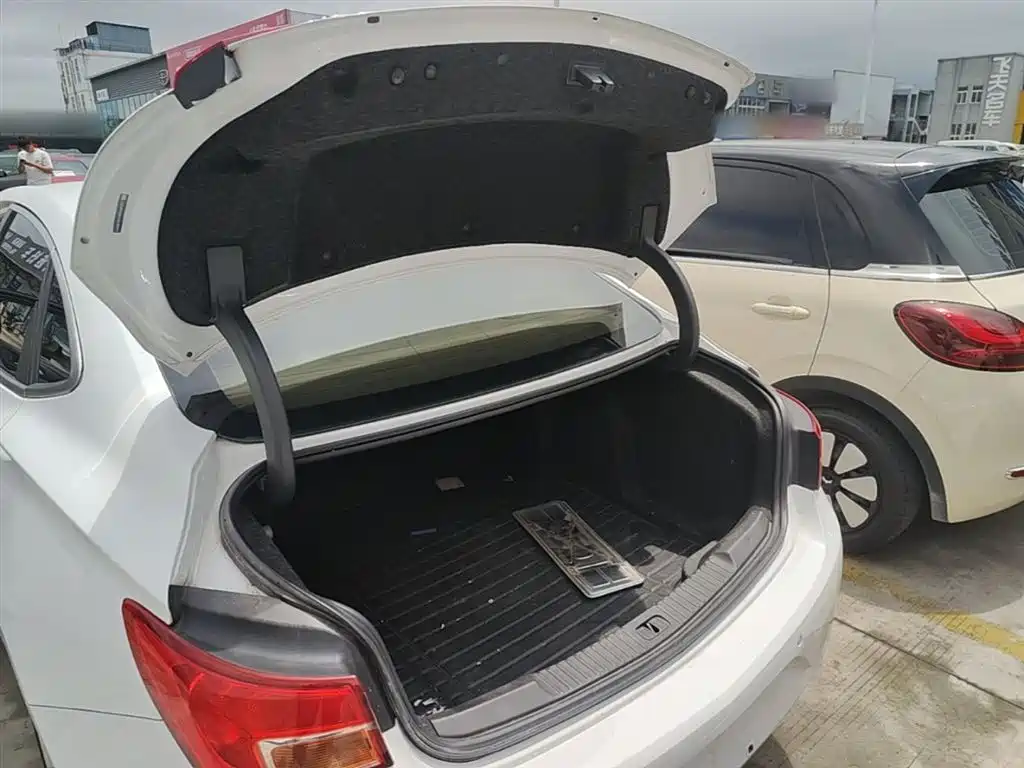 Buick Verano 2017 Sedan 15S Automatic Leading фото 19