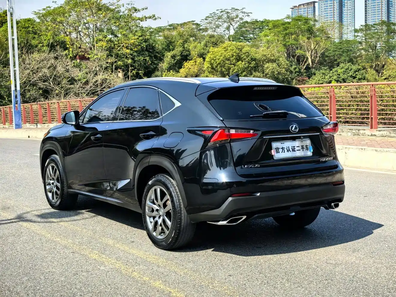 Lexus NX 2015 200t AWD F Sport фото 21