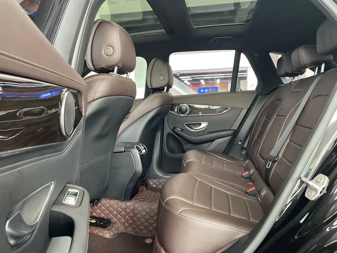 Mercedes-Benz GLC 2016 GLC 260 4MATIC Dynamic фото 12