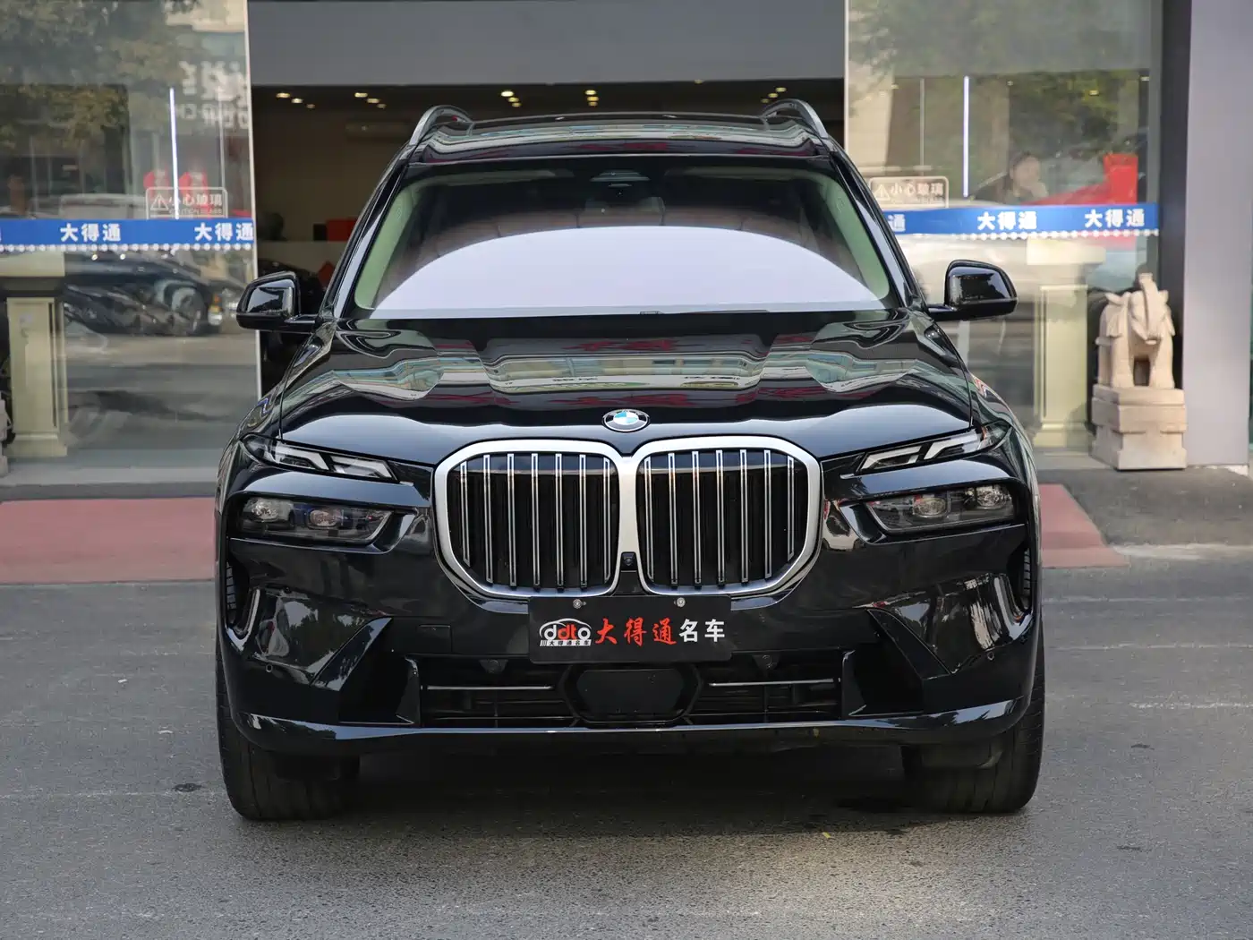 BMW X7 2023 xDrive40i Leading Luxury Package фото 2