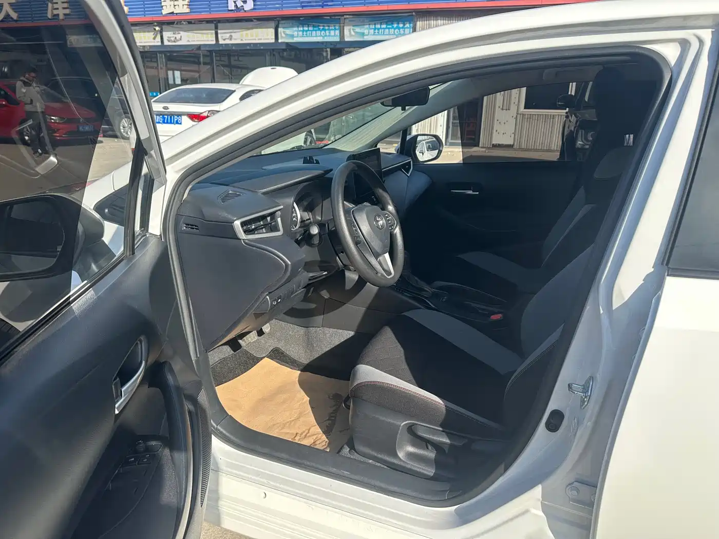 Toyota Corolla 2023 1.2T Pioneer Edition фото 8