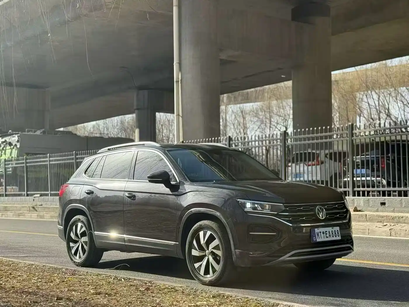 Volkswagen Tayron 2019 330TSI 2WD Luxury China VI фото 3