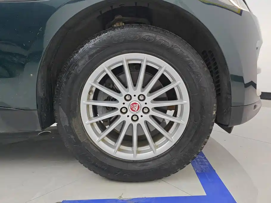 Jaguar F-PACE 2017 2018 2.0T 2WD Urban Premium Edition