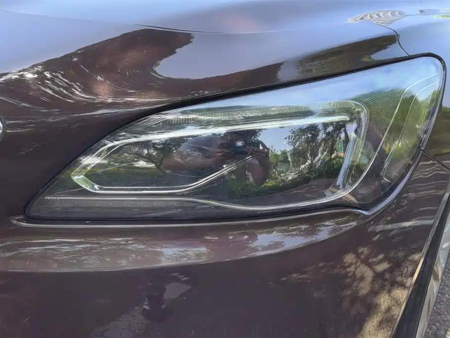 Buick LaCrosse 2018 Model 28T Luxury Edition фото 5