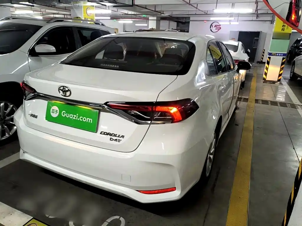 Toyota Corolla 2021 1.2T S-CVT Elite PLUS Edition фото 7