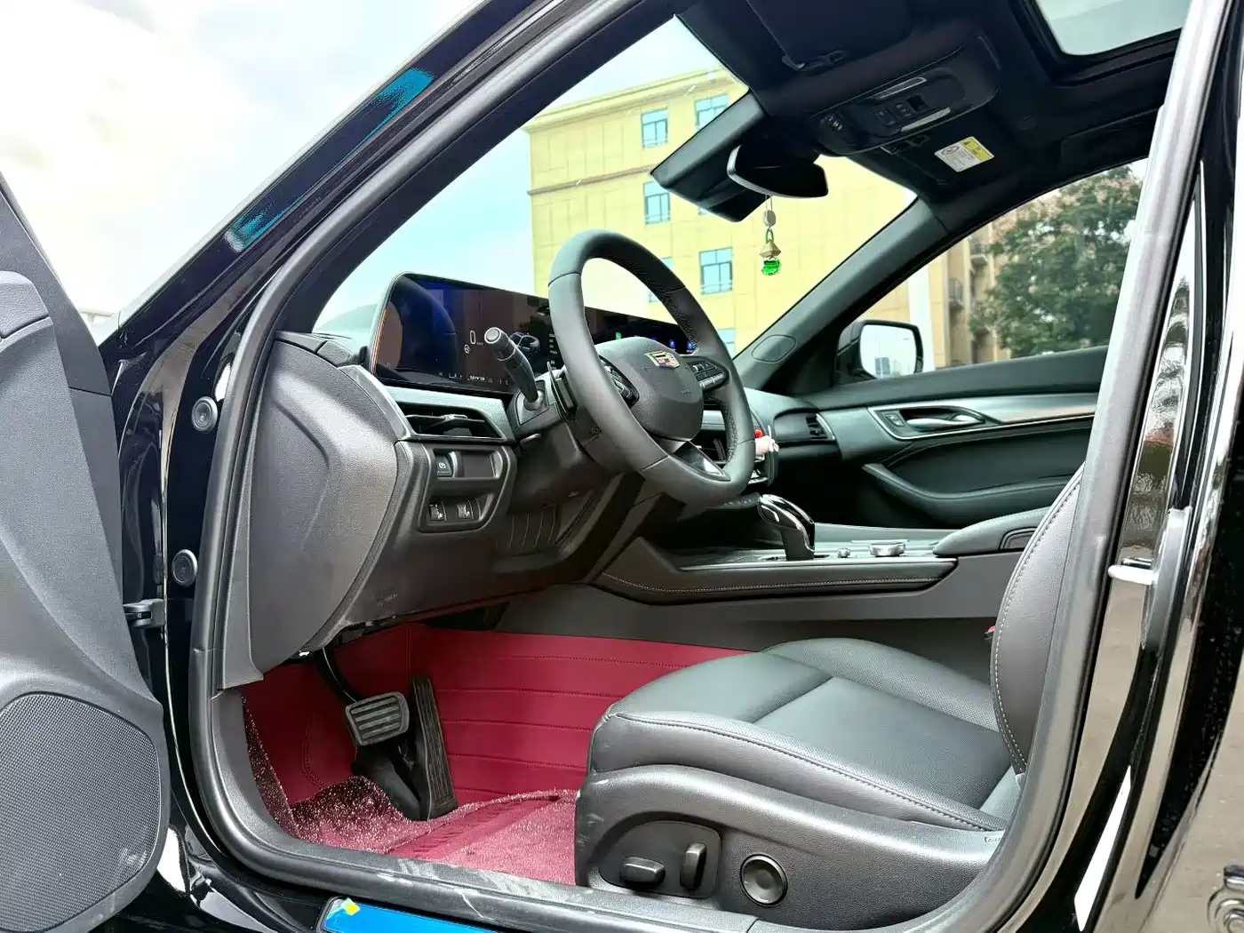 Cadillac CT5 2025 Model 28T Urban Sport Edition фото 4