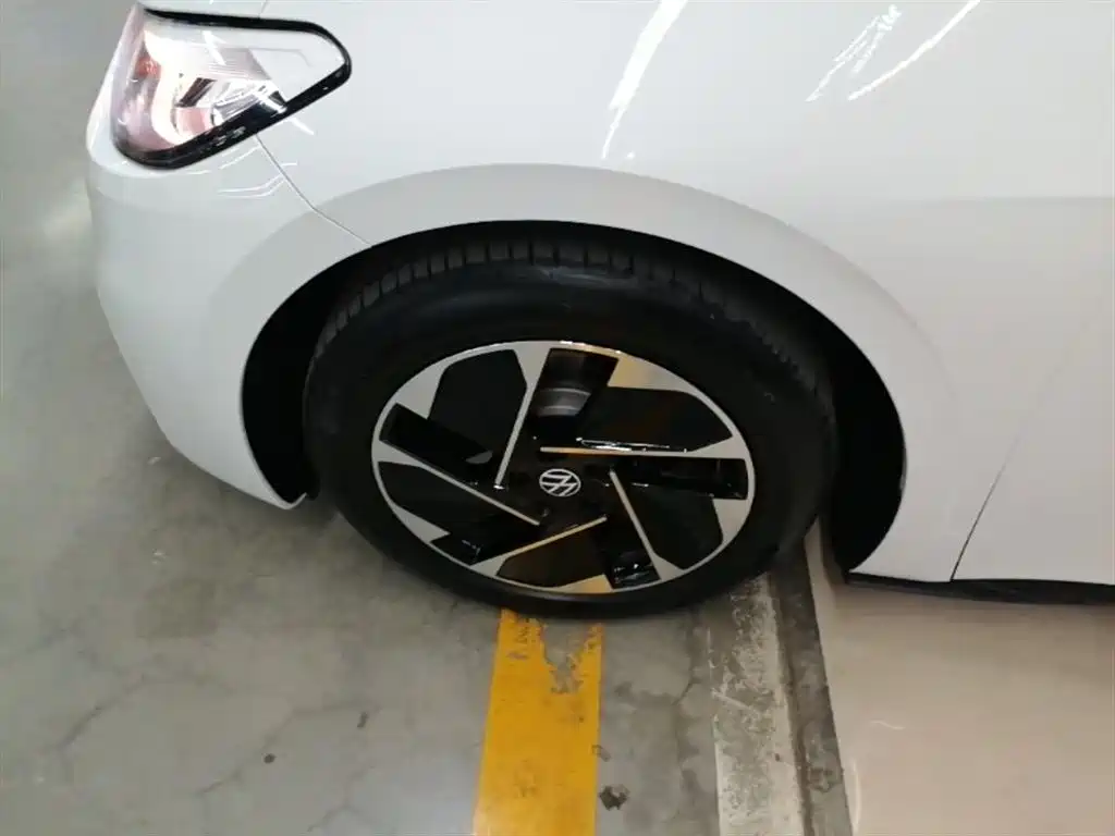 Volkswagen ID.3 2024 Pure Smart Edition фото 23