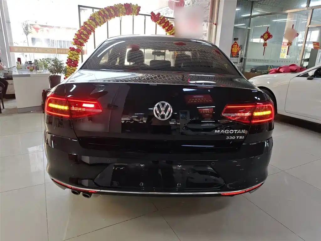 Volkswagen Magotan 2018 330TSI DSG Leading фото 4