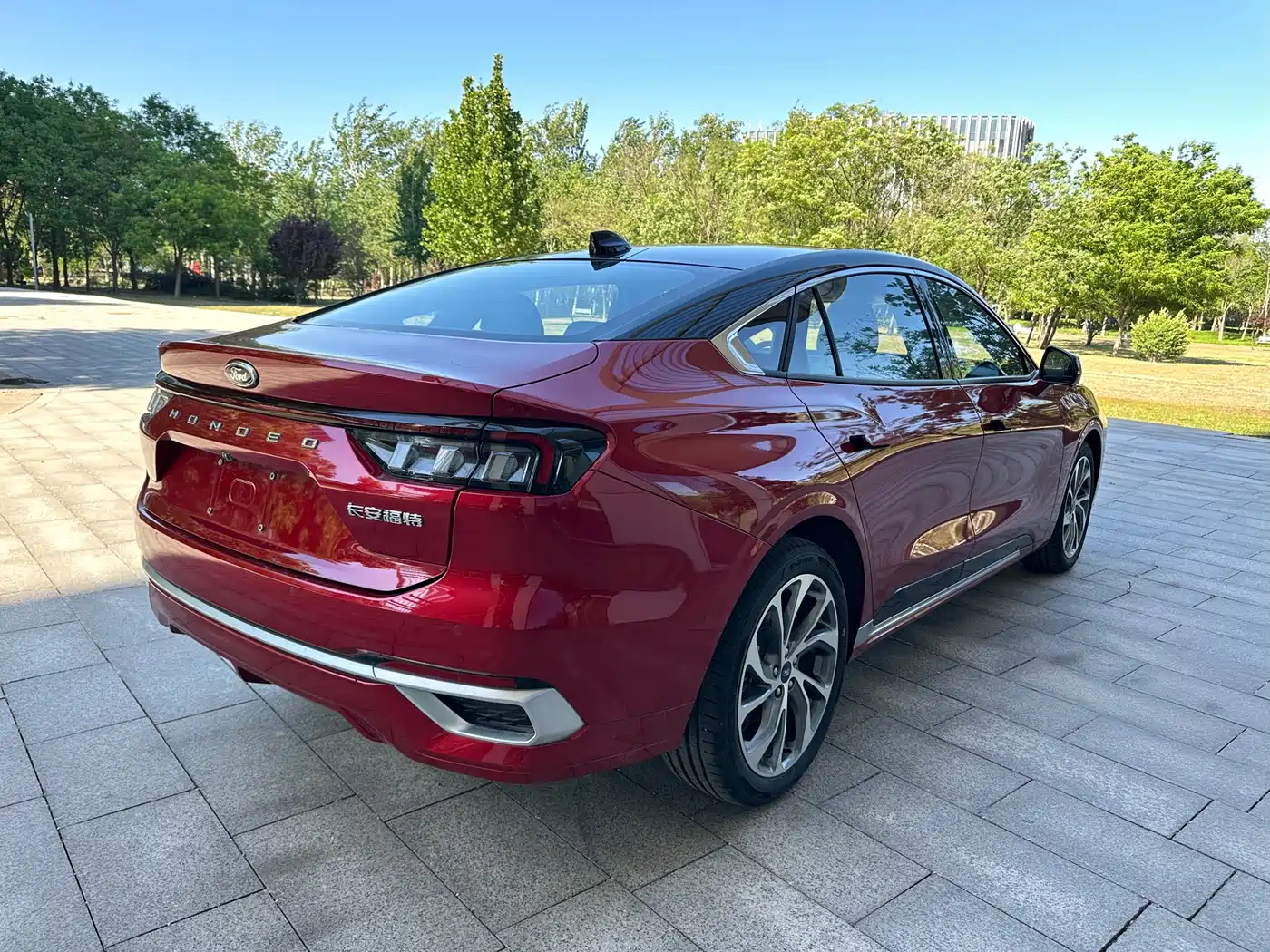 FORD MONDEO