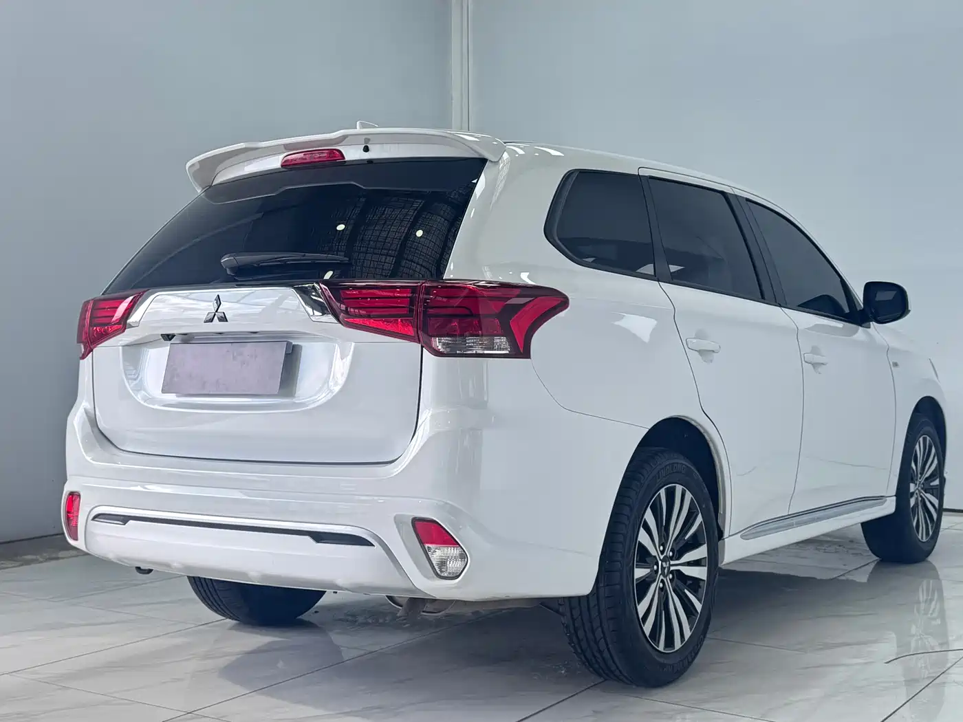 Mitsubishi Outlander 2021 2.0L 2WD Smooth Ride Version 5-Seater фото 6