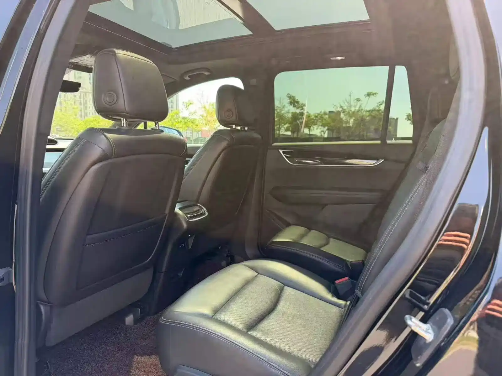 Фото 6 - Cadillac XT6