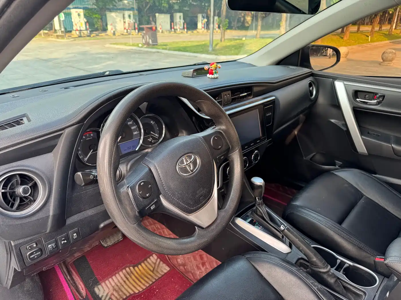 Toyota Levin 2017 Facelift 185T CVT Elite (China V) фото 7