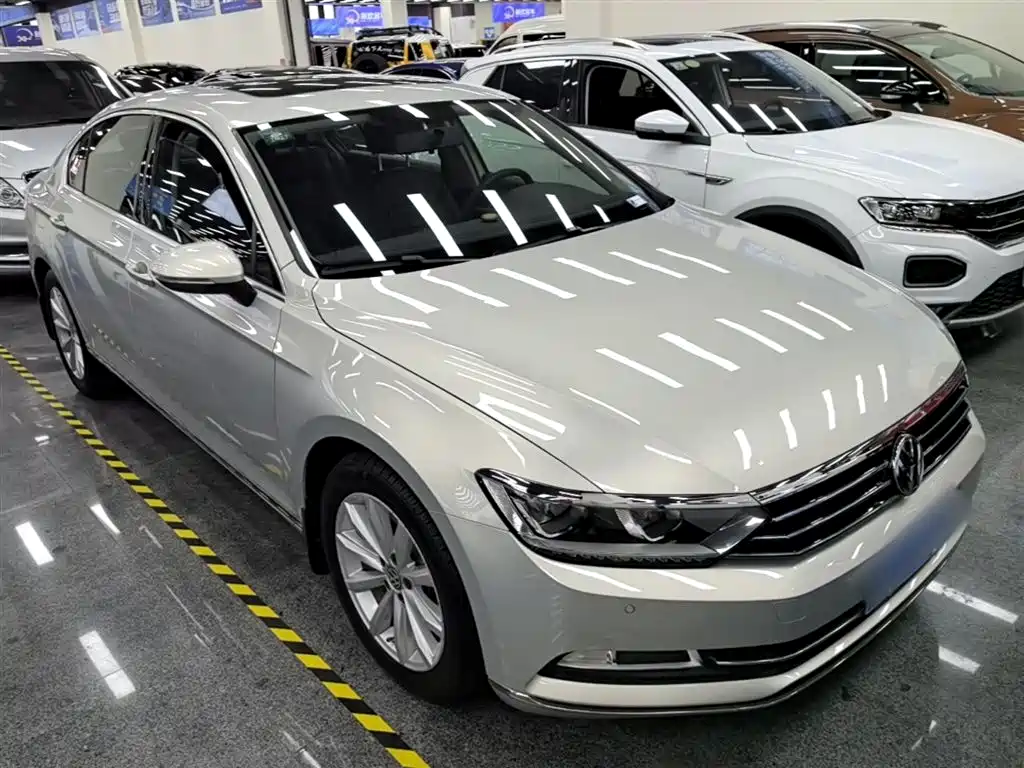 Volkswagen Magotan 2019 330TSI DSG Leading China V фото 4