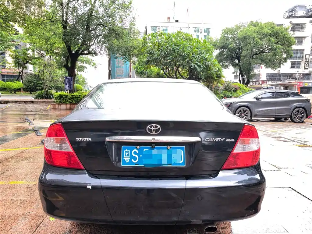 Toyota Camry (Overseas) 2005 2.4 Luxury Edition фото 9