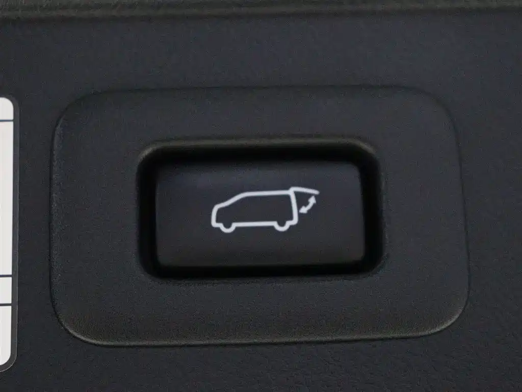 Toyota Alphard 2021 Hybrid 2.5L Premium фото 8