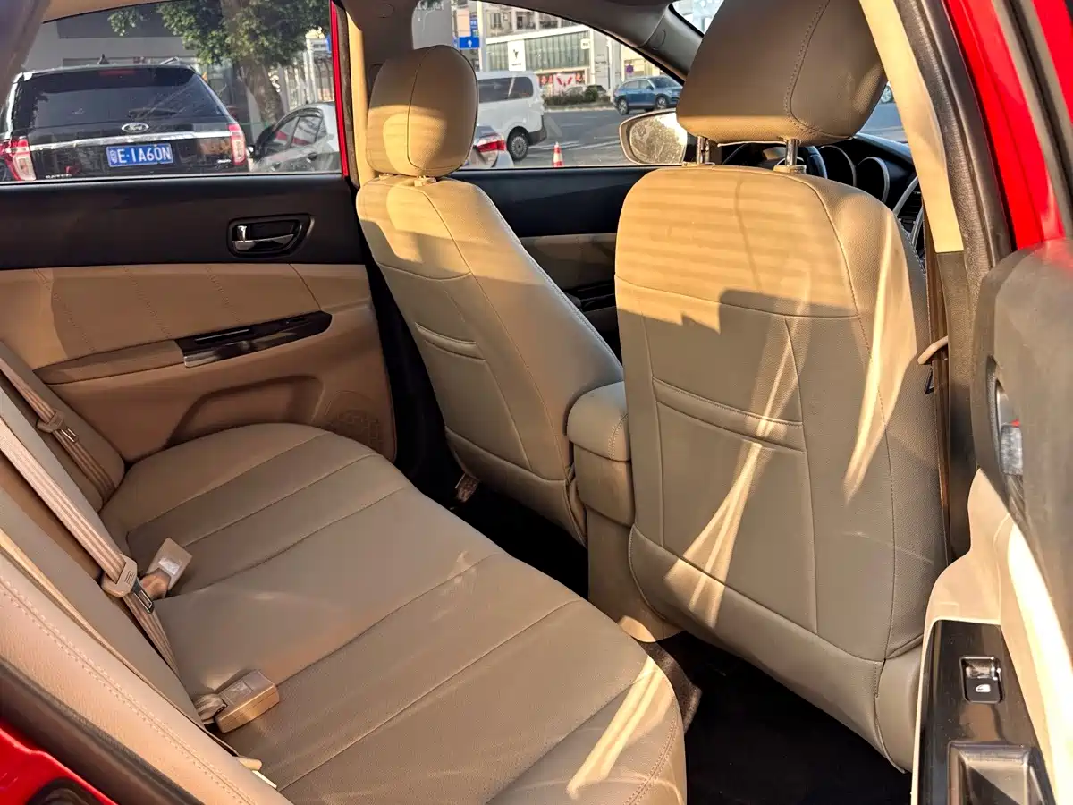 Changan Eado 2014 2012 Model 1.6L Automatic Luxury (China IV)