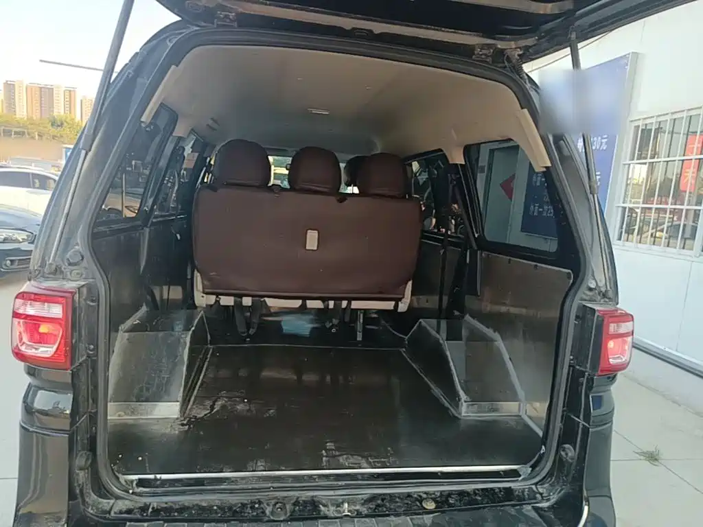 Dongfeng Fengxing Lingzhi 2025 2023 M5 1.6L Utility 5-Seater