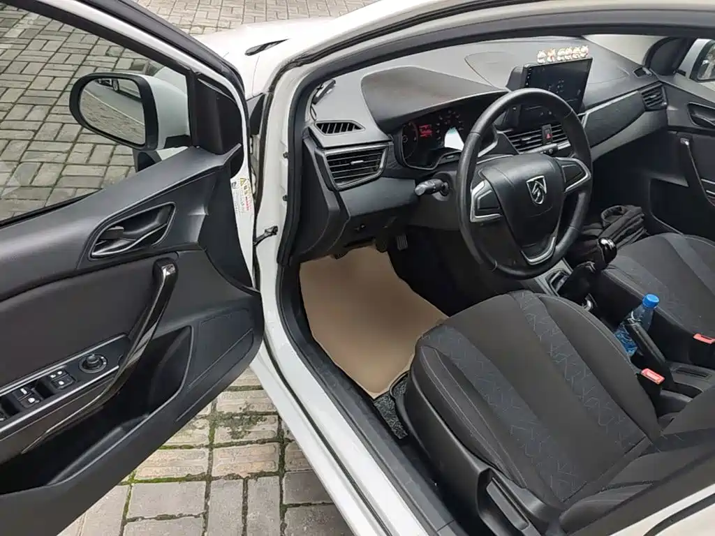 Baojun 310 2017 2016 1.2L Manual Comfort Model