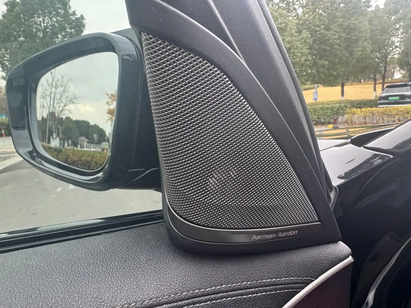 BMW 5 Series 2020 530Li Leading M Sport Package фото 6