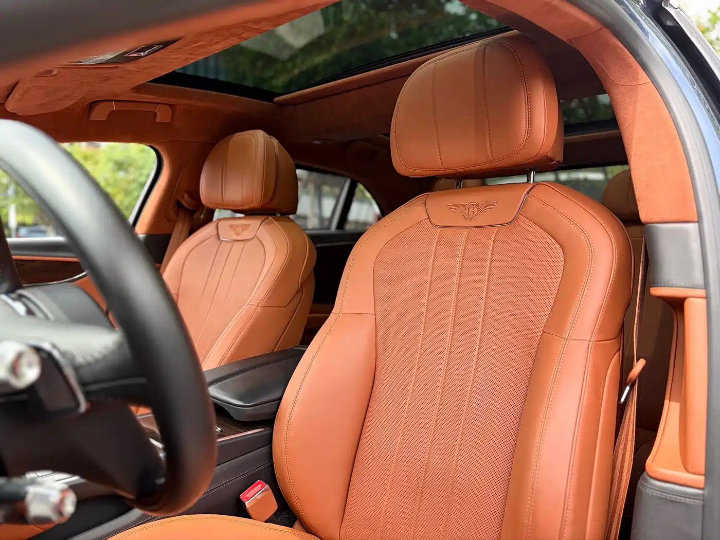 Bentley Flying Spur 2021 4.0T V8 Standard Version фото 10
