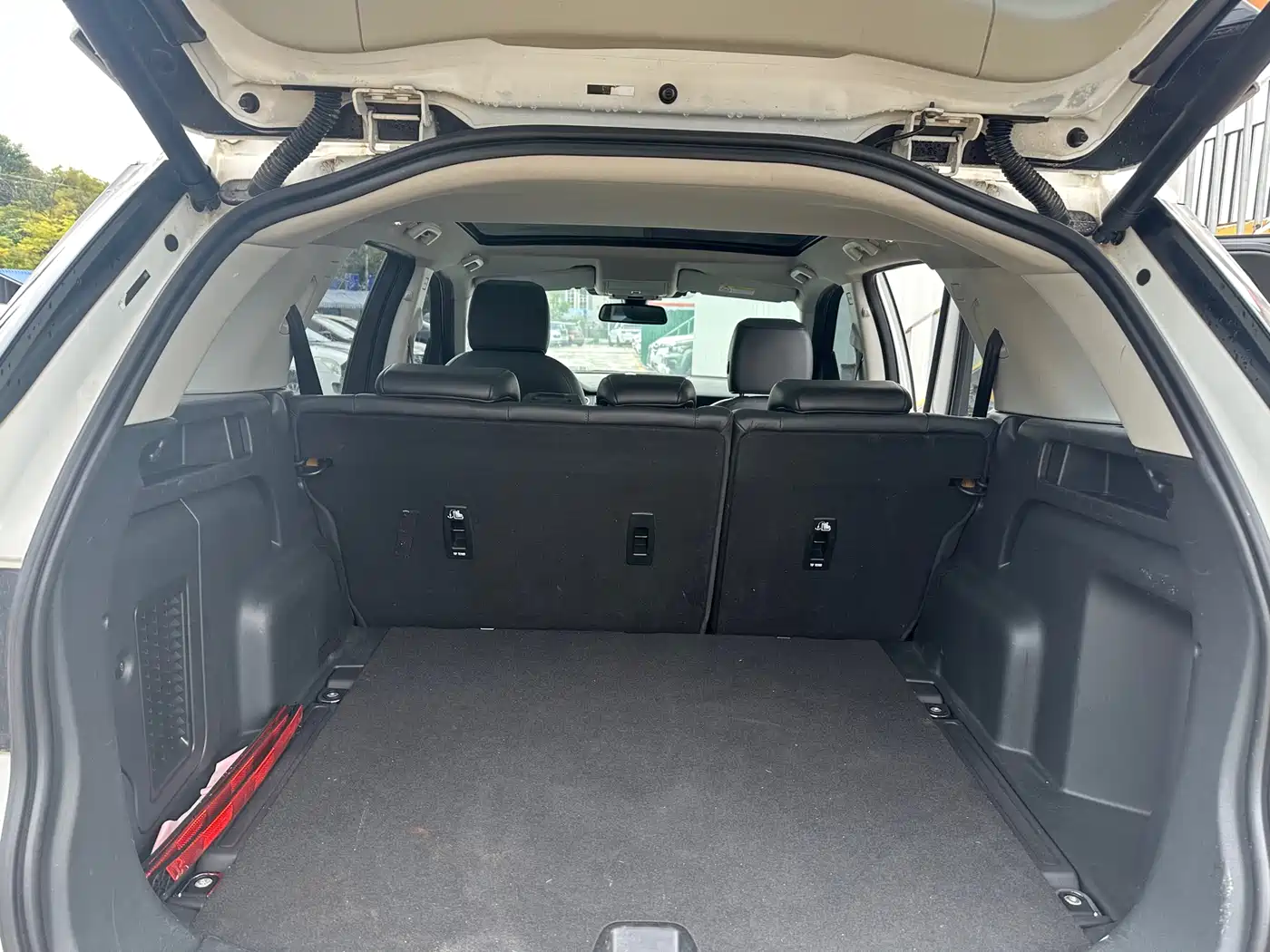 Land Rover Discovery Sport 2016 2.0T SE фото 22