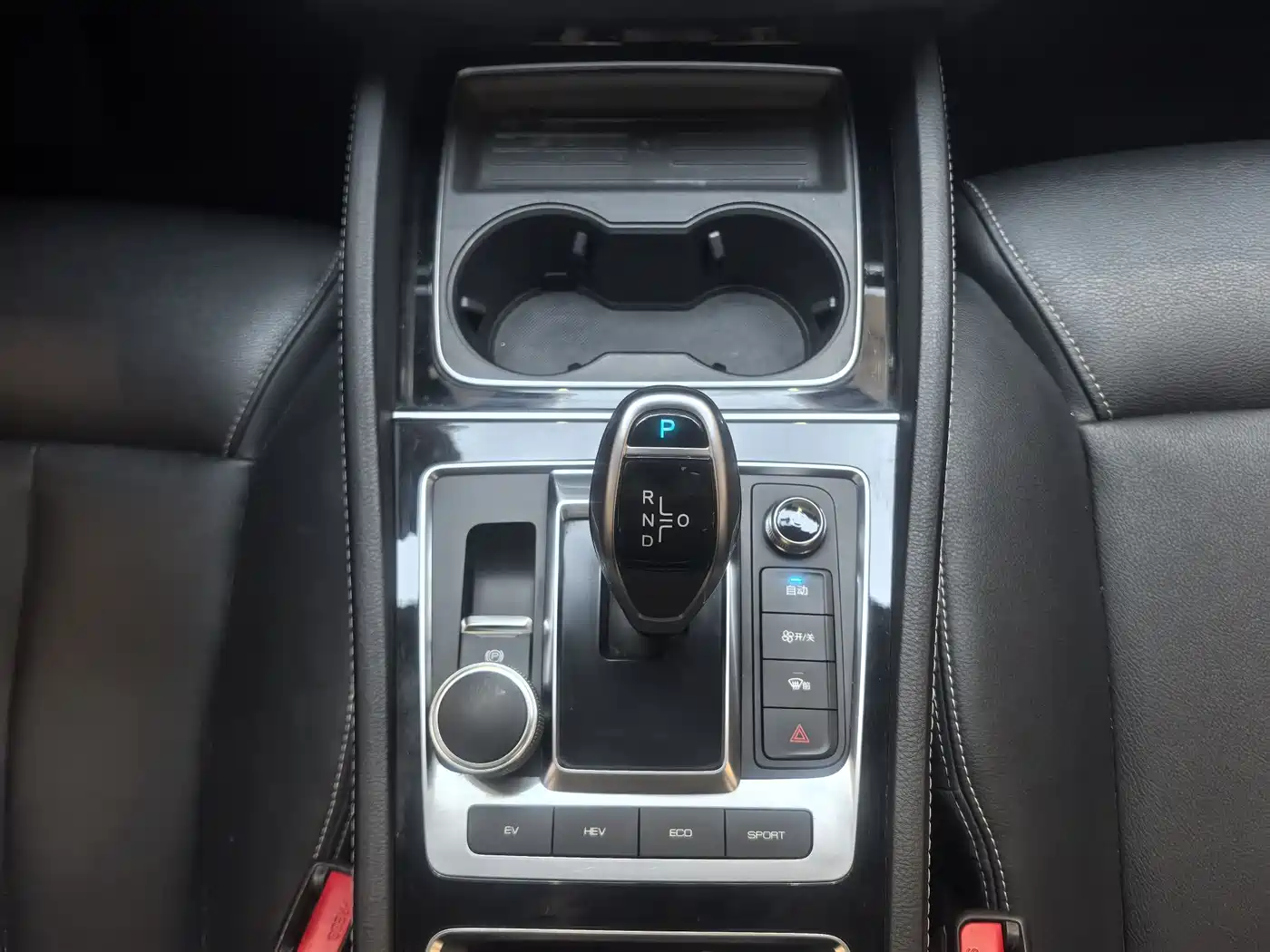 BYD Song MAX New Energy 2019 DM 1.5T Smart Connect Advance 7-seater China VI фото 19