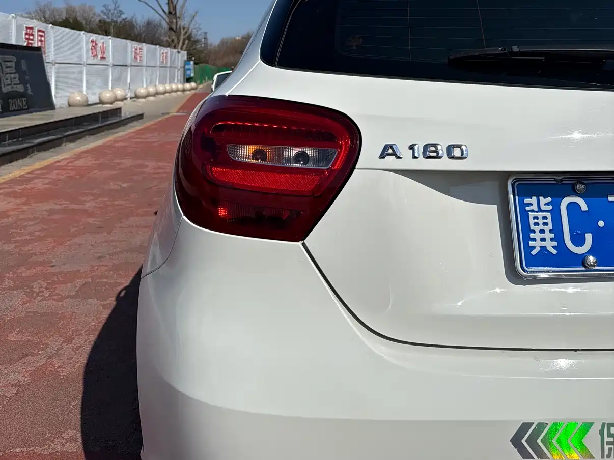 Mercedes-Benz A-Class (Import) 2017 A 180 фото 6