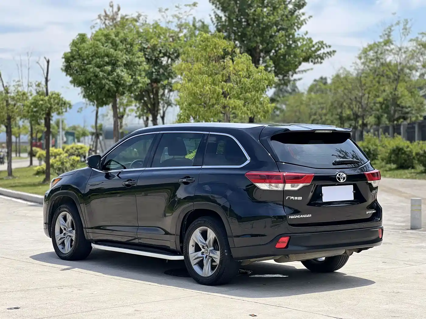 Фото 5 - Toyota Highlander