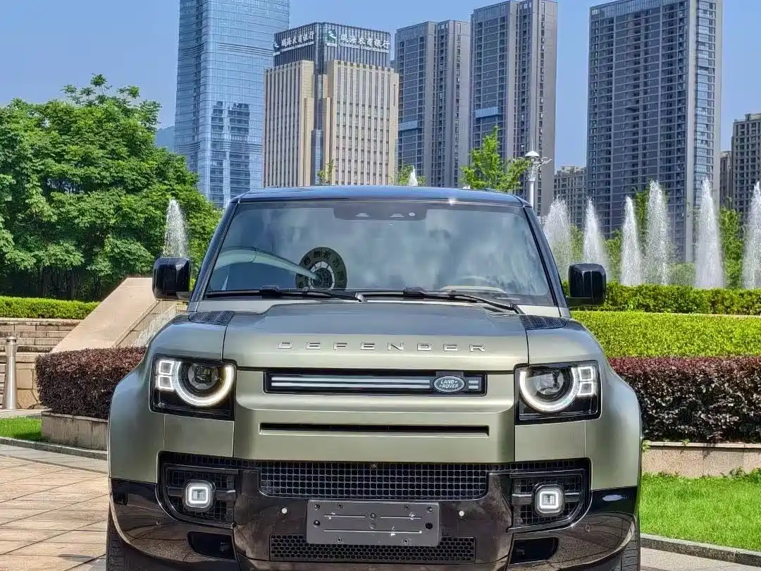 Land Rover Defender 2024 110 3.0T P400 X-DYNAMIC HSE фото 2