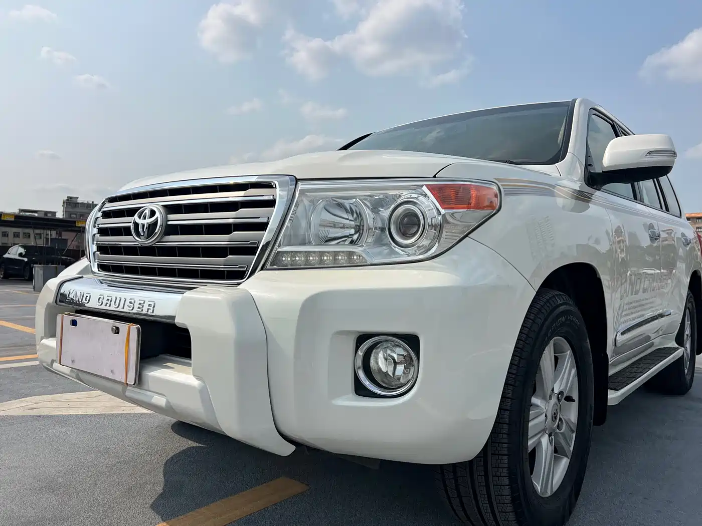Toyota Land Cruiser (Import) 2015 4.6L V8 Middle East Limited Edition фото 16
