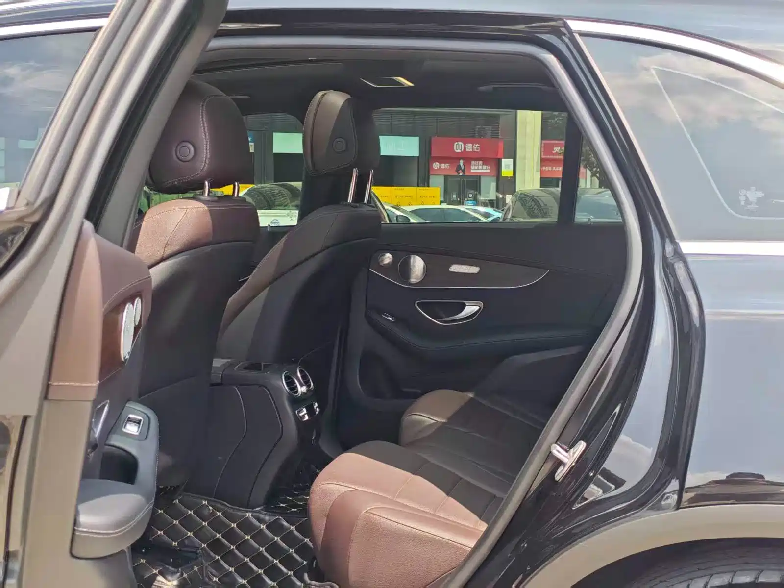 Фото 6 - Mercedes-Benz GLC