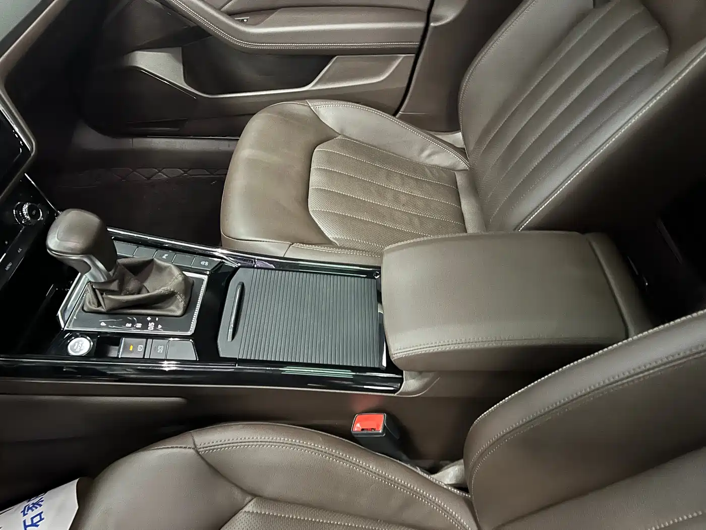 Volkswagen Phideon 2021 380TSI Luxury Edition фото 6
