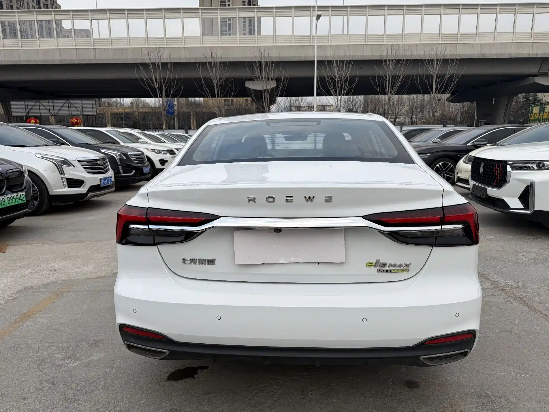 Фото 8 - Roewe i6 MAX EV