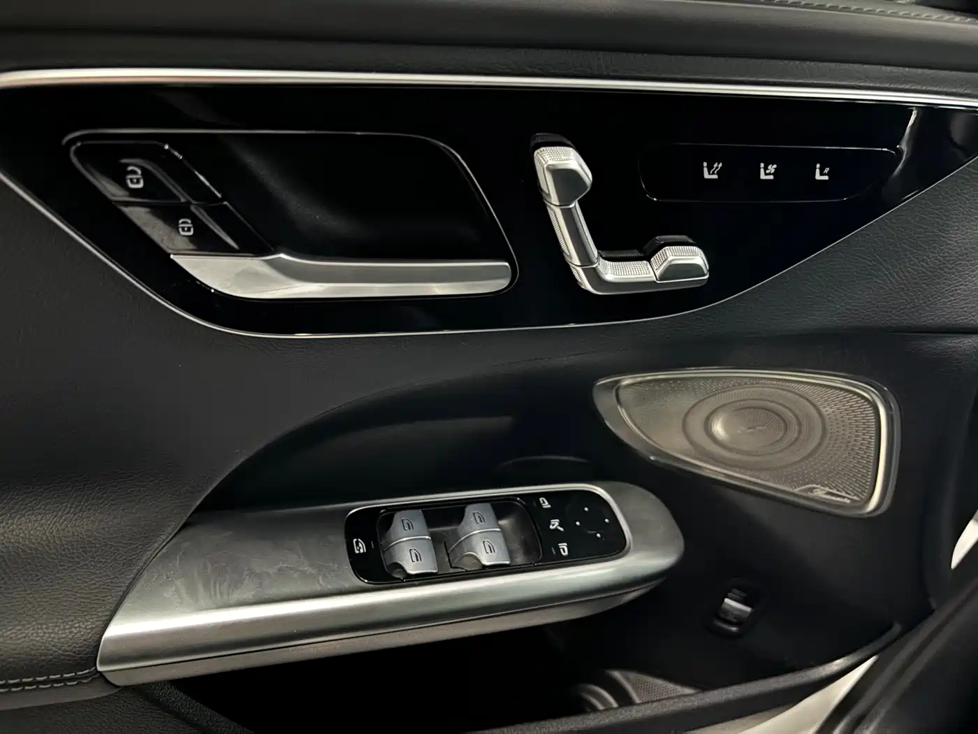 Mercedes-Benz C-Class 2024 Facelift III C 260 L Sport фото 16